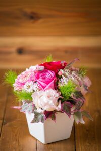 ホワイトデーアレンジメント【ホワイトデー・花のプレゼント】Ⓑ