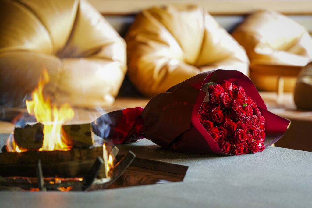 【プレゼント・プロポーズにぴったり】-Le bouquet de Roses - プレミアム花束 stylish style（ブーケドゥローズ33）／33本のバラ