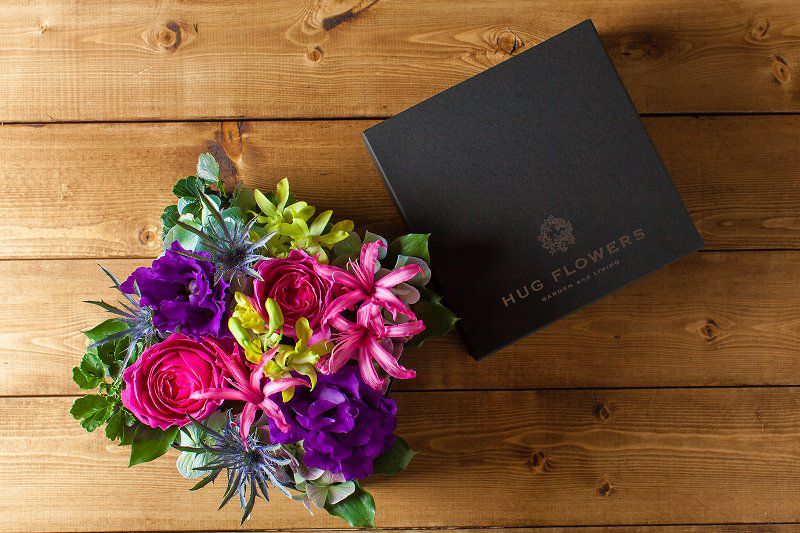 プレゼント プロポーズにぴったり 花束 999本のバラ Hug Flowers ハグフラワーズ